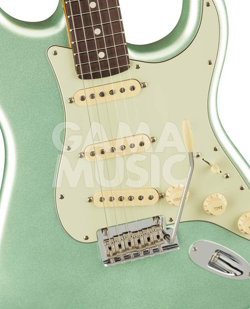 Guitarra Eléctrica Fender 0113900718 American Professional II Stratocaster Mystic Surf Green