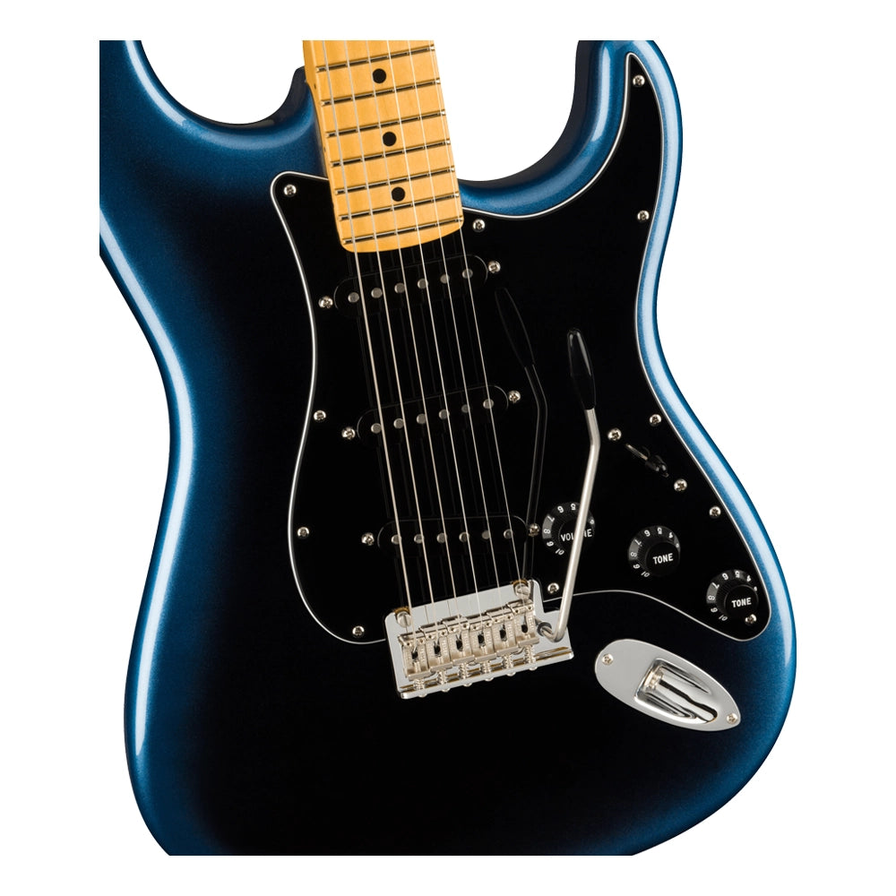 Fender 0113902761 Guitarra Eléctrica American Professional II Stratocaster Dark Night