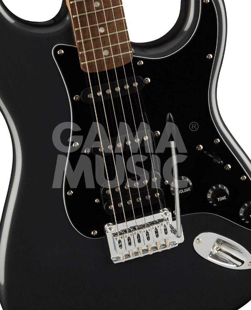Paquete de Guitarra Eléctrica Squier 0372821069 Affinity Series Stratocaster HSS Pack Charcoal Frost Metallic