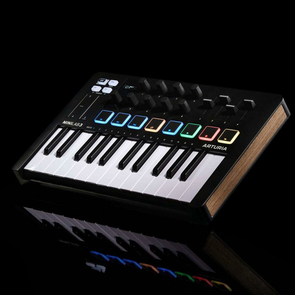 Arturia Minilab3 Blk Midi Usb 25 Teclas Deep Black Controlador Midi MINILAB3BLK